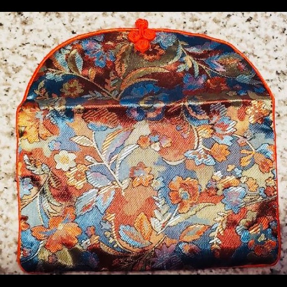 Embroidered silk purse with coin and card wallet - Picture 8 of 8